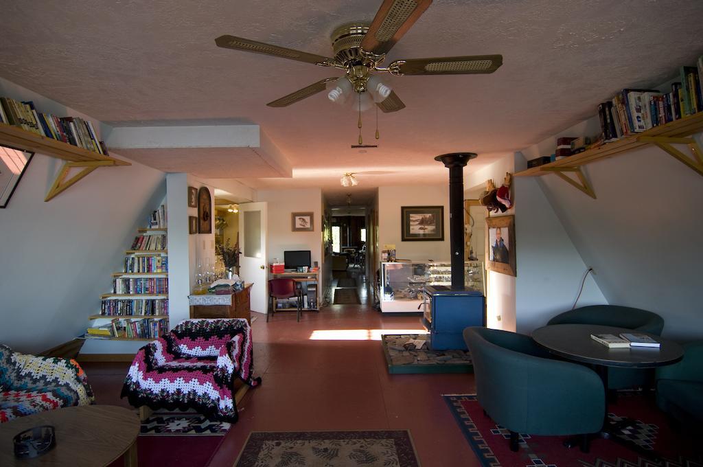 Yellow Dog Lodge, Inc. Yellowknife Εξωτερικό φωτογραφία