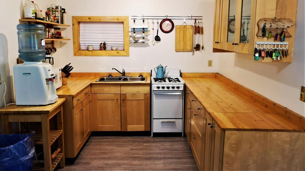 Yellow Dog Lodge, Inc. Yellowknife Εξωτερικό φωτογραφία